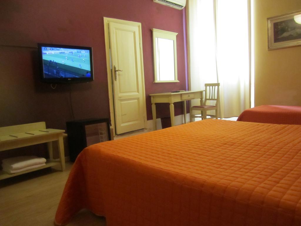 Hotel Savonarola Флоренция Номер фото